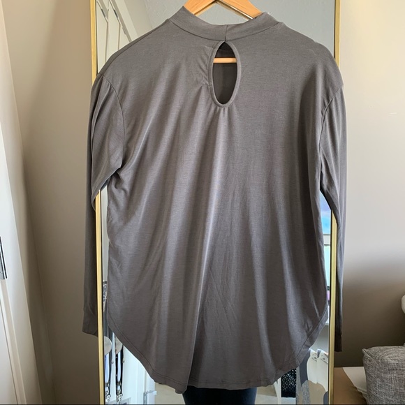 Large Workhall grey top - Picture 3 of 4